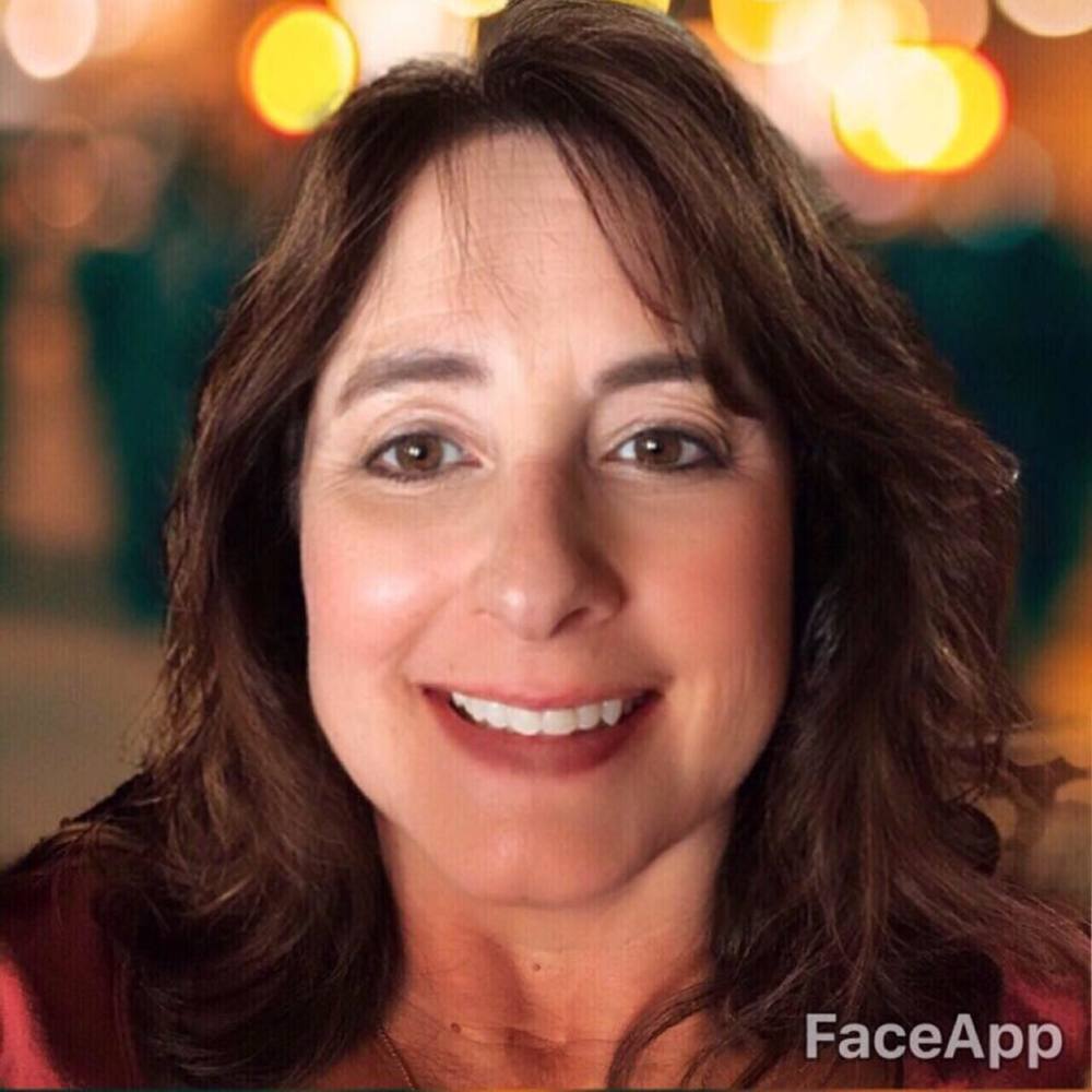 Meet your Posher, Carolyn